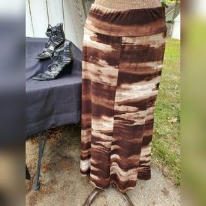 Karen Kane maxi skirt, Size L